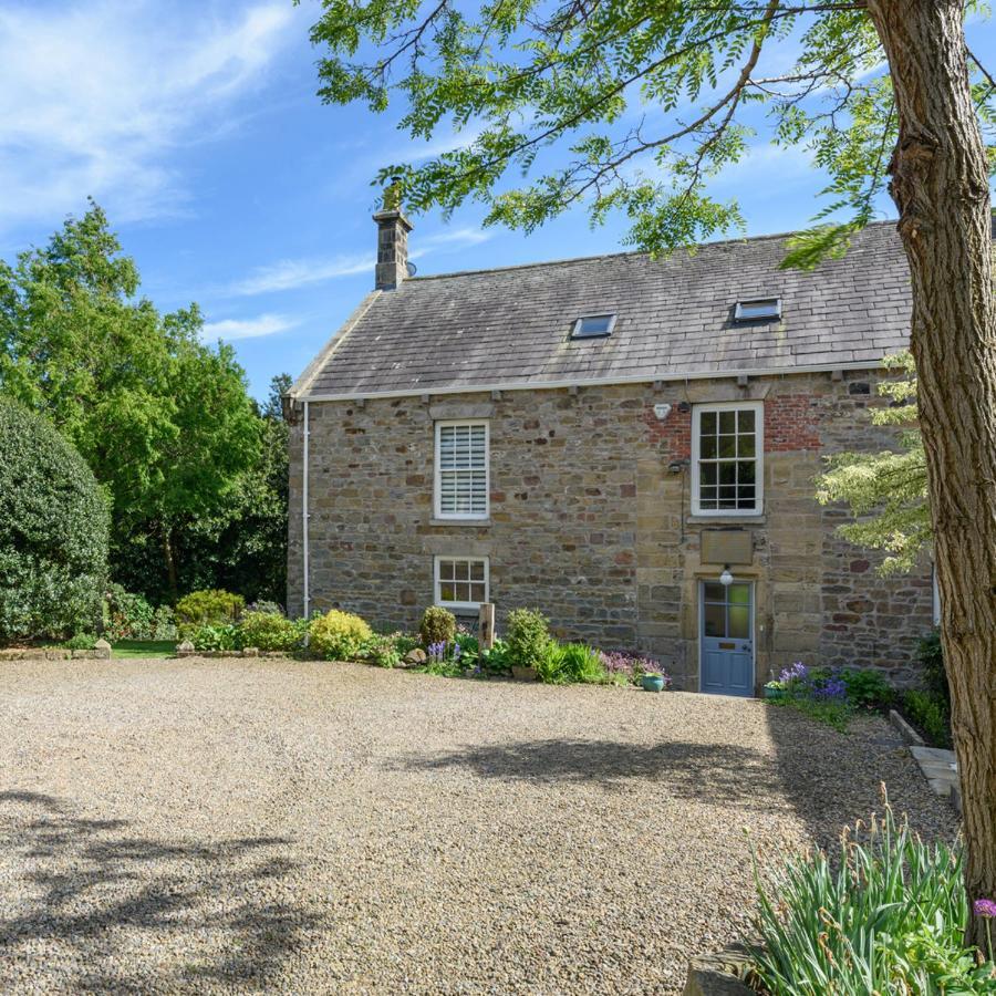 10 Bed Stunning House In Village, With Hot Tub Ovingham Exterior photo