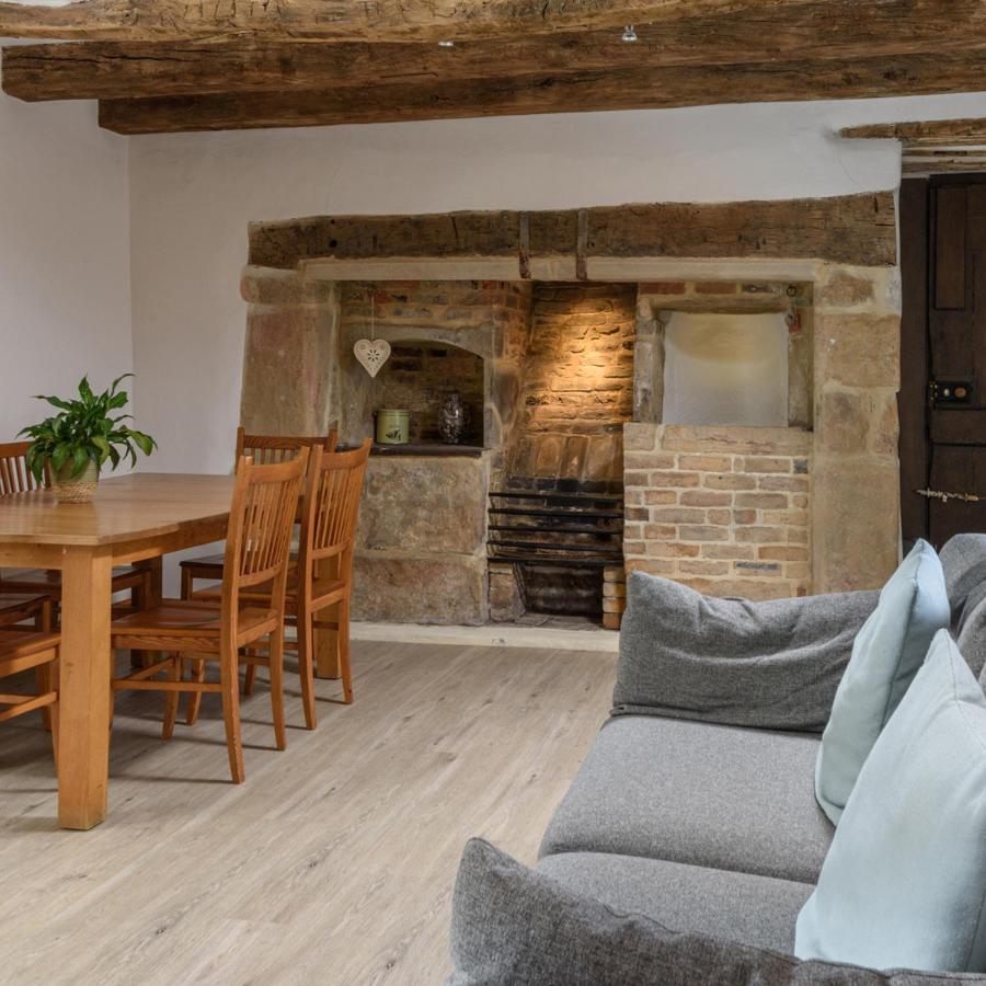 10 Bed Stunning House In Village, With Hot Tub Ovingham Exterior photo