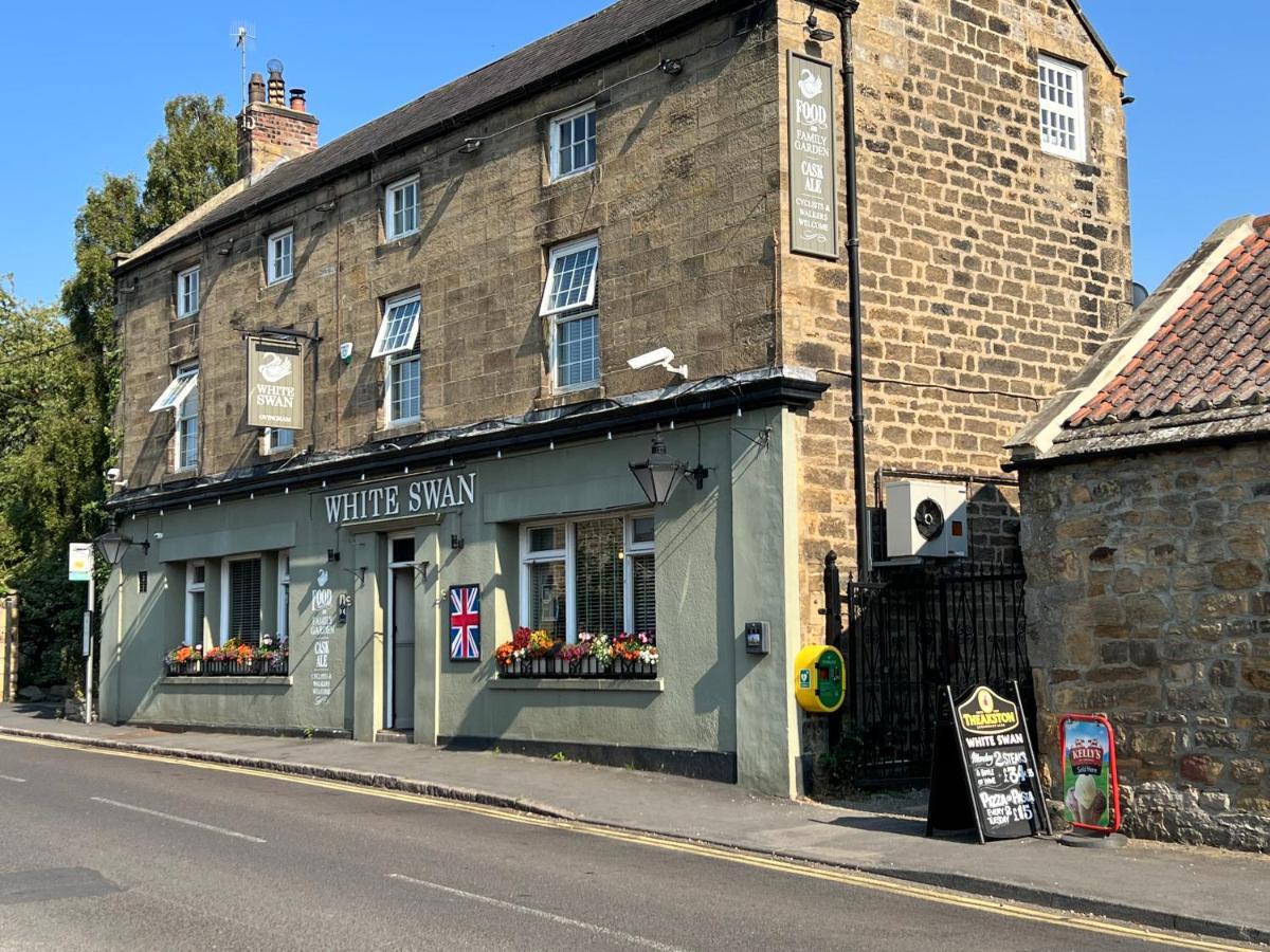 10 Bed Stunning House In Village, With Hot Tub Ovingham Exterior photo