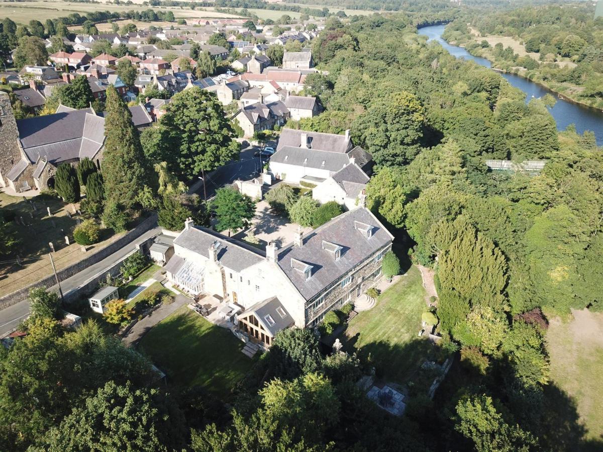 10 Bed Stunning House In Village, With Hot Tub Ovingham Exterior photo