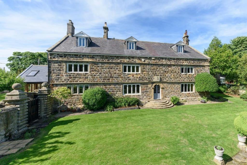 10 Bed Stunning House In Village, With Hot Tub Ovingham Exterior photo