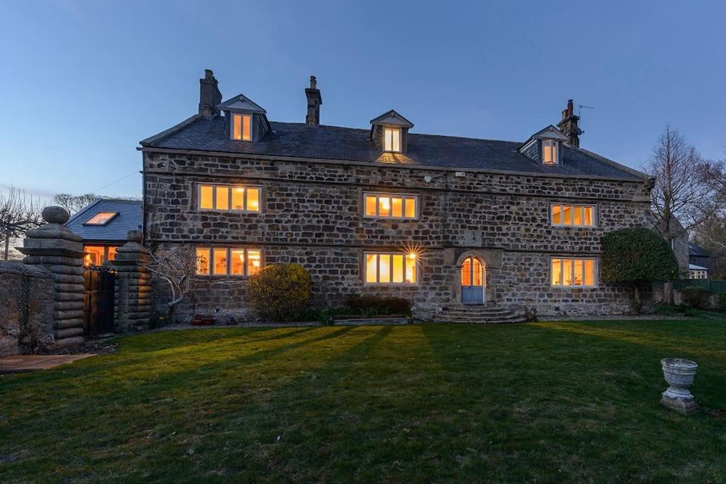 10 Bed Stunning House In Village, With Hot Tub Ovingham Exterior photo
